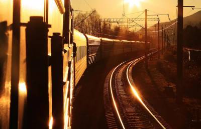 В Тверской области мужчина погиб под поездом