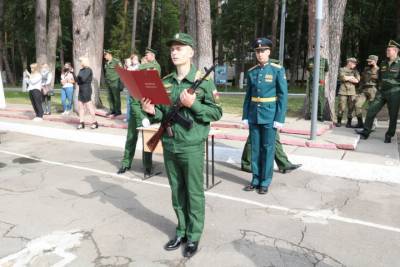 С принятием присяги курсантов-ракетчиков поздравила глава Серпухова
