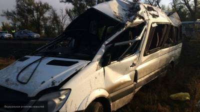 Два человека погибли при опрокидывании микроавтобуса в кювет под Воронежем