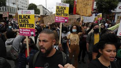 Марш против расизма в Великобритании