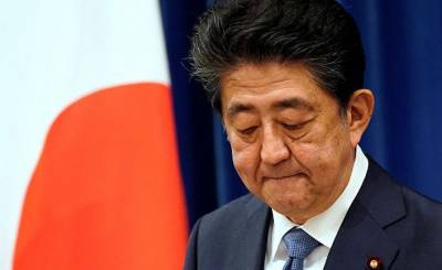 Японские СМИ: уходя, рекордсмен Абэ оставляет «наследие поражений»