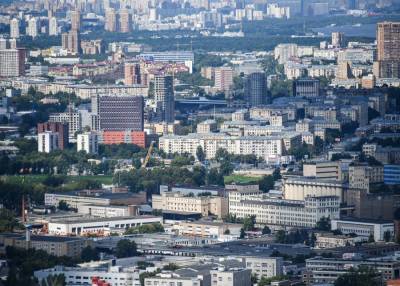 Москва находится во втором десятке регионов по числу новых случаев COVID-19