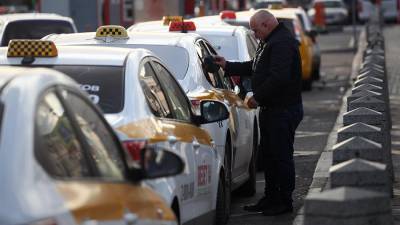 В Госдуме обсудят защиту таксистов от нападений