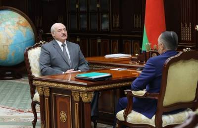 Лукашенко попросил председателя Верховного суда подключиться к работе по обновлению Конституции