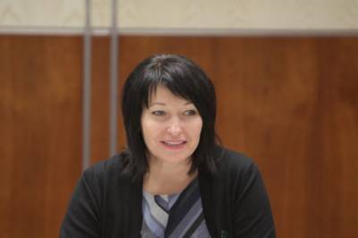 Ирина Констанкевич: Парламент должен немедленно внести изменения в госбюджет, чтобы обеспечить школы защитой от коронавируса