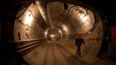 Станции пятой ветки метро снова работают после инцидента с телом в тоннеле