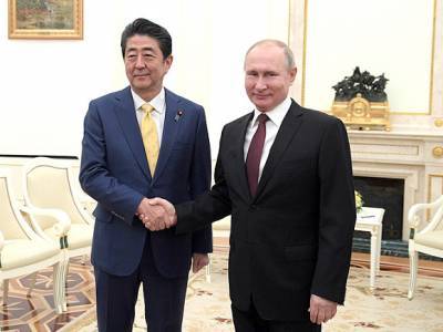 Абэ созвонился с Путиным по поводу мирного договора
