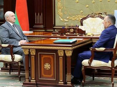 Лукашенко заявил о работе на третьим вариантом конституции Беларуси