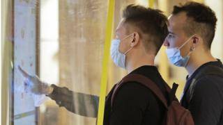 Коронавирус в России: число новых случаев растет пятый день подряд