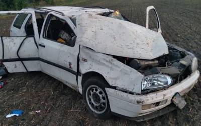 Пять жителей Львова пострадали при опрокидывании авто