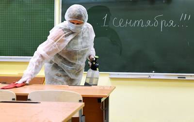 Тесты на COVID-19 сдали все работники учебных заведений Москвы