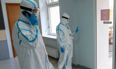 В России за прошедшие сутки выявили почти 5 тысяч новых случаев заражения коронавирусом