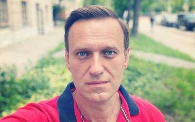 У Алексея Навального перед вылетом в Германию была температура 34 градуса