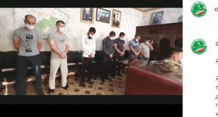 Чеченские силовики публично отчитали задержанных за употребление алкоголя