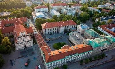 Варшавский университет пригласил на бесплатную учебу репрессированных студентов из Беларуси