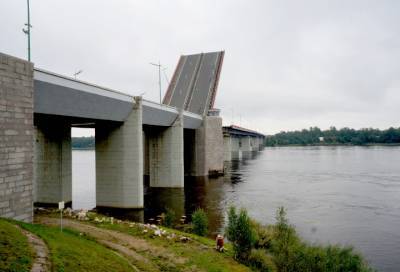 На федеральной трассе «Кола» разведут Ладожский мост