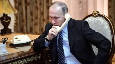 Путин провёл телефонный разговор с президентом Киргизии