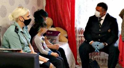 Скандал в Ярославле: Отец отобрал двоих детей у матери