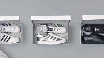 Посмотрите на фото кроссовок Superstar из новой совместной коллекции Prada и adidas