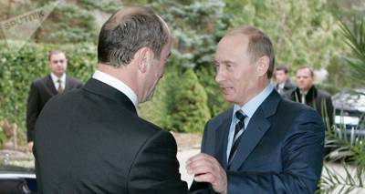 Путин поздравил Кочаряна с днем рождения