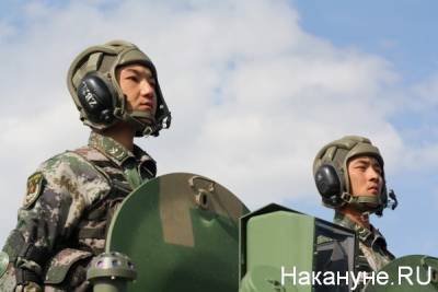 Российские и китайские десантники посоревнуются в управлении БМД-2