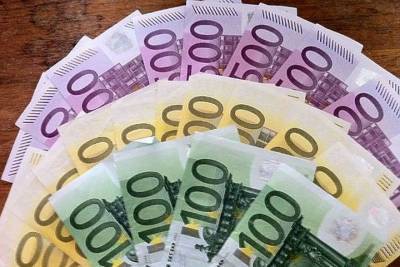 Эксперт рассказал, когда евро будет по 100 рублей