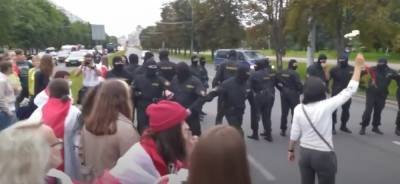 Белорусские силовики нашли "тайники" протестующих: "С визитками Яроша и..."
