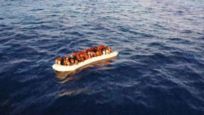 Более двухсот мигрантов спасены в Средиземном море.