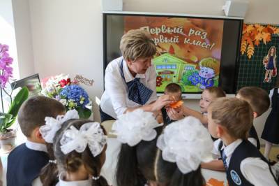 В Воронежской области направили более 180 млн рублей на поддержку семьям, воспитывающим школьников