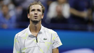 COVID-19 на US Open: Медведев и еще 10 игроков контактировали с зараженным теннисистом