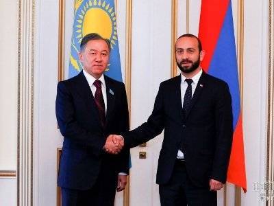 Спикер парламента Армении казахского коллегу с днем рождения