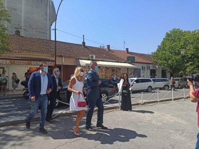 Просербская оппозиция выиграла выборы в Черногории