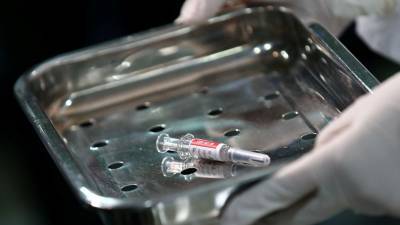 Эксперты нашли общий недостаток у российской и китайской вакцин от коронавируса