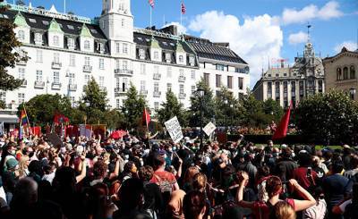 Nettavisen (Норвегия): несколько человек арестованы во время акции организации «Остановите исламизацию Норвегии» в Осло, полиции пришлось прервать акцию