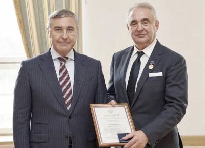 Почетный знак лауреата премии Правительства РФ получил глава ГК «Каракан Инвест»