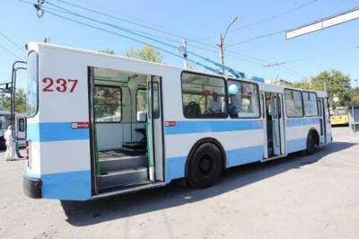 В Тернополе запускают спецтроллейбусы для школьников