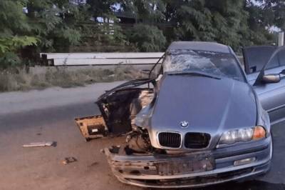 Под Киевом при столкновении BMW и SKODA один человек погиб, еще четверо оказались в больнице: видео аварии