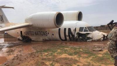 Новости на "России 24". Авиационное ЧП: в Мали при жесткой посадке пострадали россияне