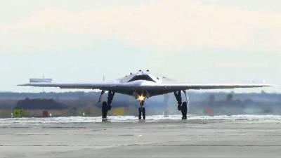 Беспилотный бомбардировщик «Охотник» поступит на вооружение в ВВС РФ в 2024 году