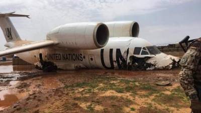 Семеро граждан России пострадали при жесткой посадке самолета в Мали