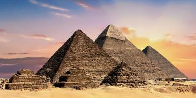 Египет пригласил Илона Маска убедиться в земном происхождении строителей пирамид