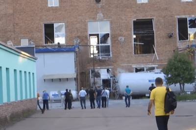 Во Львове прогремел взрыв на химзаводе: туда не пускали полицию и спасателей