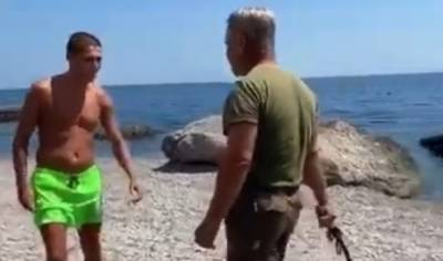 Туристы из РФ взбесили крымчан, газоны превратили в пляж: "Пока сюда не нахлынули эти..."