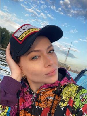 Звезда сериала «Универ» Настасья Самбурская рассказала о способе похудения без посещения спортзала