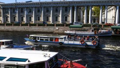 Центр Петербурга могут закрыть для маломерных судов