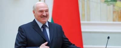 Лукашенко предложил белорусам менять Конституцию