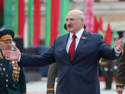 Лукашенко обнародовал свою предвыборную программу. В ней он раскритиковал митингующих