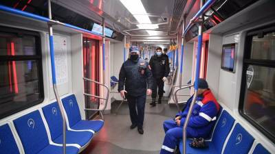 В Москве за отсутствие масок и перчаток оштрафованы более 42 тысяч пассажиров