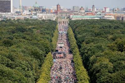 Теория заговора и ложь властей: на демонстрации в Берлине присутствовало 1,3 млн, а не 20 тыс человек?