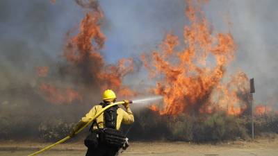 Природный пожар в Калифорнии: эвакуированы тысячи человек